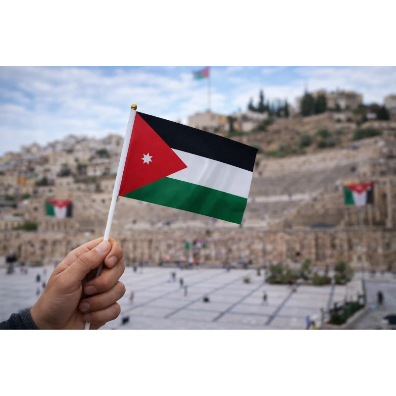 علم الأردن على عصاية 27×20 سم – علم وطني عالي الجودة مع عصا بلاستيكية خفيفة، مثالي للاحتفالات والمناسبات الوطنية والمدارس والفعاليات الرسمية - مدرسة لولو شوب