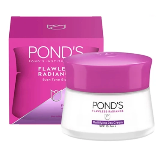 Pond's Flawless Radiance Mattifying Day Cream 50g, Oil Control, Hydrating Pond's Flawless Radiance Mattifying Day Cream 50g, Oil Control, Hydrating