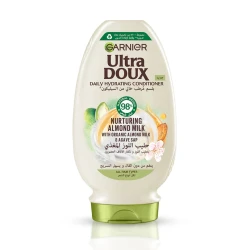 Garnier Ultra Doux Almond Milk Nourishing Conditioner for Dry Hair 360ml: Deeply Nourishes and Detangles, Leaving Hair Soft and Supple, Suitable for Daily Use