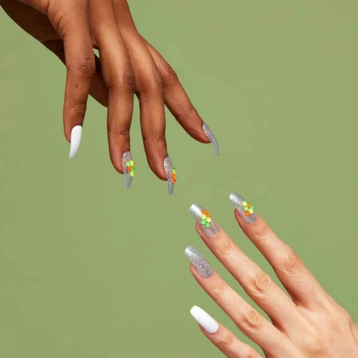 أظافر KISS Fantasy Nails اللاصقة للحصول على مانيكير صالون سريع في المنزل - كيس - Image 2