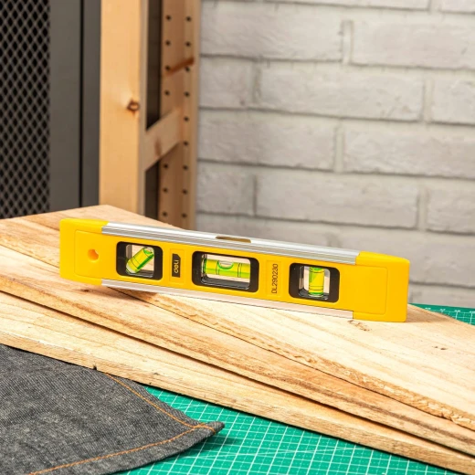 Deli EDL290230 Spirit Level 230mm ABS Body Magnetic Base for Accurate Measurement - Deli - Image 4