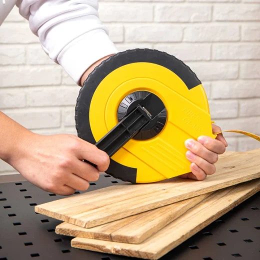 Deli Long Tape Measure 50m EDL9850ZY, Durable Fiber Blade, Metric and Imperial - Deli - Image 3