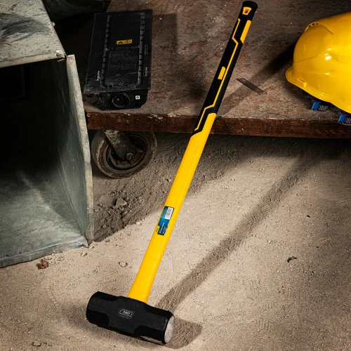 Deli Tools EDL6913 Demolition Hammer, 5.4kg, Heavy Duty Construction Tool for Concrete and Masonry, Powerful Yellow Design - Deli - Image 3