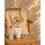 مجموعة بيزلين لتفتيح وتنقية البشرة – تونر تفتيح للوجه 200 مل + غسول 4 في 1 لتفتيح البشرة 150 مل + حقيبة تجميل + عينات مجانية من ماء ميسيلار - بيزلين