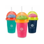 كوب صانع السلاش من تشيل فاكتور (ChillFactor Slushy Maker) باللون الأخضر النيوني واالزهر والكحلي.يعتمد هذا المنتج على تقنية التجميد السريع لتحويل المشروبات السائلة إلى سلاش مثلج في ثوانٍ معدودة من خلال الضغط المستمر على جوانب الكوب - كرييتيفز