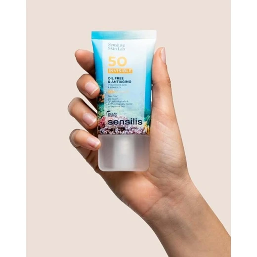 سينسليس مات جل خالي من الزيوت ومضاد للشيخوخة بعامل حماية SPF50 للبشرة المختلطة والدهنية 50 مل - Sensilis - Image 4