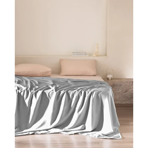غطاء لحاف مدام كوكو Ciel كينج ساتان 240×220 سم – غطاء سرير فاخر وناعم بتصميم أنيق، مناسب لنوم مريح وإضافة لمسة راقية لغرفة النوم