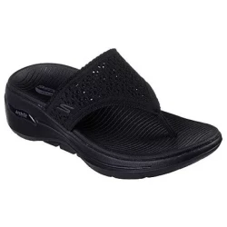 Skechers Women's Go Walk Arch Fit Sandal Black 37: Comfortable Crochet Design, Supportive Goga Mat Footbed, Ultra Go Cushioning