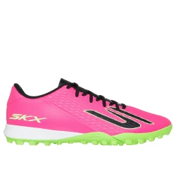 حذاء كرة القدم للرجال سكيتشرز SKX_2 Club TF وردي اللون، تصميم خفيف الوزن للتحكم المحسن بالكرة، مع بطانة داخلية EVA مريحة، متوفر بمقاس 40