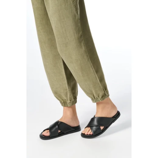 Adelash Woman Flat Sandals in Black, Size 36, Featuring Woven Straps and Crafted from Soft Nappa Leather, Ideal for Everyday Wear, Comfortable Design - Geox - Image 2
