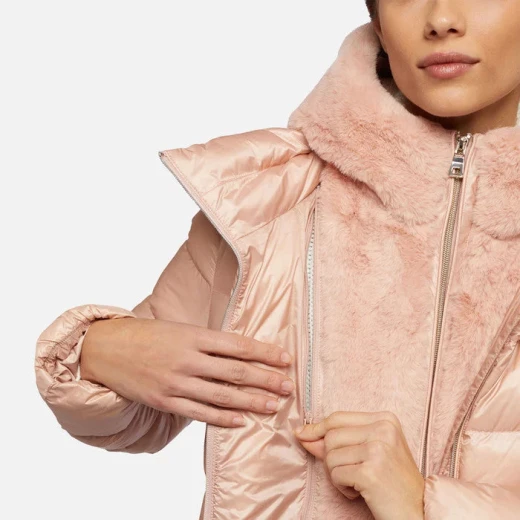 DESYA Woman Rose Longline Parka Jacket with Sustainable Fill for Bitterly Cold Weather, Featuring Detachable Bib and Eco Friendly Teddy Fleece Hood, Size 48 - Geox - Image 5
