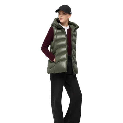 Bleyze Woman Hooded Vest Grape Leaf 42 Recycled Lining and Padding - Bleyze - Image 3