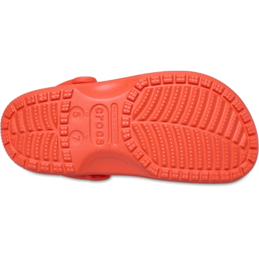 Crocs Unisex Classic Clog in Red, Lightweight Comfort Shoe for Sizes 34 35. Iconic Design for Everyday Wear. Experience Unmatched Comfort and Style. Perfect for all Activities - Crocs - Image 6