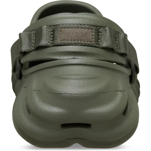 كروكس شبشب إيكو للجنسين لون أخضر زيتوني خفيف الوزن مريح سهل الارتداء تصميم رياضي 41 42 يتميز بجزء علوي من مادة كروسلايت وتوسيد لايترايد مثالي لأسلوب الشارع - كروكس - Image 5