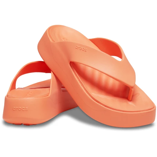 Crocs Unisex Getaway Platform Flip Sandals in Orange for Sizes 37 38 Featuring Free Feel Technology for Ultimate Comfort and a Seamless Design Perfect for Travel and Everyday Wear - Crocs - Image 4