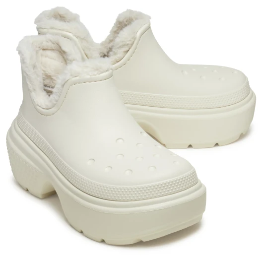أحذية Crocs النسائية Stomp Shorty بيضاء اللون مبطنة مقاس 37 38 للنساء تتميز بنعل سميك، وبطانة دافئة وفروية، وراحة Crocs المزدوجة لارتداء طوال اليوم، مريحة وأنيقة - كروكس - Image 4