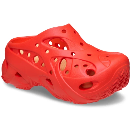 Women's Caged Clog Red 37 38 Lightweight Comfort Shoes Featuring Molded Caged Sculpting, LiteRide Footbed and 24 Jibbitz Holes for Personal Style - Crocs - Image 3