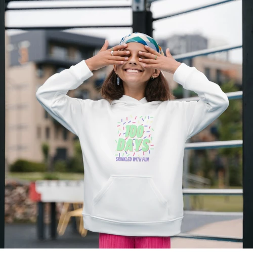 100 Days Sprinkles Hoodie Black: Premium Turkish-Made Kids' Hoodie, Soft Cotton, Unique Design, 6 Years Size, Stylish Apparel for Boys & Girls - 100 days - Image 2
