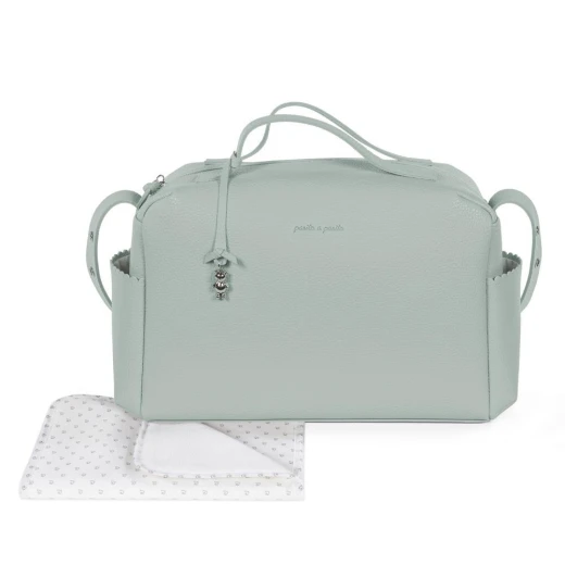 حقيبة حفاضات باسيتو إيكون جرين: حقيبة أنيقة وعملية للأطفال، تحتوي على 6 جيوب داخلية، حجم 37x25x15 سم، تشمل حصيرة تغيير وحامل زجاجة، مثالية للآباء أثناء التنقل حقيبة حفاضات باسيتو إيكون جرين: حقيبة أنيقة وعملية للأطفال، تحتوي على 6 جيوب داخلية، حجم 37x25x15 سم، تشمل حصيرة تغيير وحامل زجاجة، مثالية للآباء أثناء التنقل