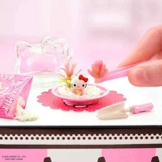 MGA Miniverse Make It Mini – Hello Kitty & Friends Series 2 PDQ | DIY Miniature Sets, Collectible Dolls & Accessories for Creative Play - Mga entertainment - Image 7
