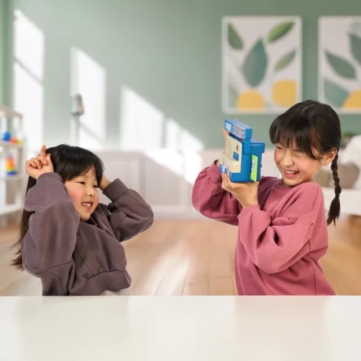 Bluey Role-Play Bluey's Chikit Chikit Camera Series 13, a fun pretend-play camera toy inspired by the Bluey world, encouraging kids’ imagination, storytelling, and creative role-play - moose - Image 6