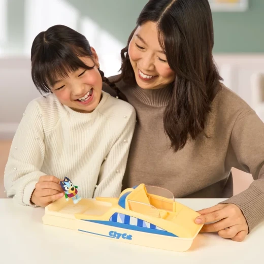 Bluey Color Change City Cat Boat Playset Series 13, featuring fun city cat boat playset with colour-changing effect, inspired by the Bluey world, designed for interactive, imaginative, and engaging play for kids - Bluey - Image 5