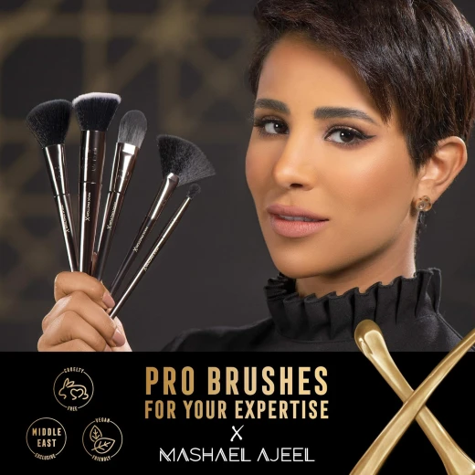 Max Factor Pro Foundation Brush F3 Airbrushed Finish Blending Tool for Flawless Makeup - Max Factor - Image 4