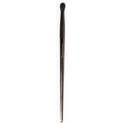 Max Factor Pro Eyeshadow Blender Brush E17 by Mashael Ajeel for Seamless Blending Professional Eye Makeup Finish