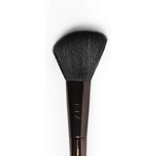 Max Factor Pro Powder and Blush Brush F12 for Flawless Blending Makeup Application Tool Max Factor Pro Powder and Blush Brush F12 for Flawless Blending Makeup Application Tool