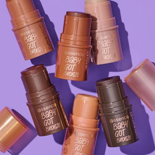 عصا برونزر Essence Baby Got Bronze Hazelnut Hug - سهولة التطبيق والدمج - ايسنس - Image 4