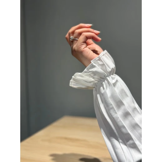 White Pleated Sleeves for Women Elegant Fashion Accessories 2024 New Style Available in Multiple Sizes and Fabrics - Image 3