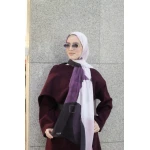 وشاح حجاب كاين سيركلز من الشيفون الجورجيت للنساء: ناعم، خفيف الوزن، وأنيق باللون البنفسجي. يتميز بحجم إضافي طويل (300 سم × 70 سم) لخيارات متعددة للتصميم وراحة تدوم طوال اليوم - دائرة