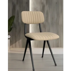 كرسي طعام بإطار حديدي من لاشيز مع ظهر ومقعد مبطنين، تصميم أنيق يجمع بين المتانة والراحة، ارتفاع 79 سم، عرض 55 سم، عمق 53 سم، وارتفاع المقعد 45 سم، مثالي لغرف الطعام العصرية.