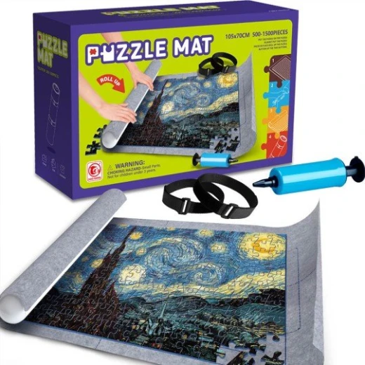 Puzzle Roll Up Mat Set, 105×70 cm, suitable for puzzles of 500 to 1500 pieces. A practical design to store and preserve puzzle pieces easily, keeping them organized and allowing easy transport during play Puzzle Roll Up Mat Set, 105×70 cm, suitable for puzzles of 500 to 1500 pieces. A practical design to store and preserve puzzle pieces easily, keeping them organized and allowing easy transport during play