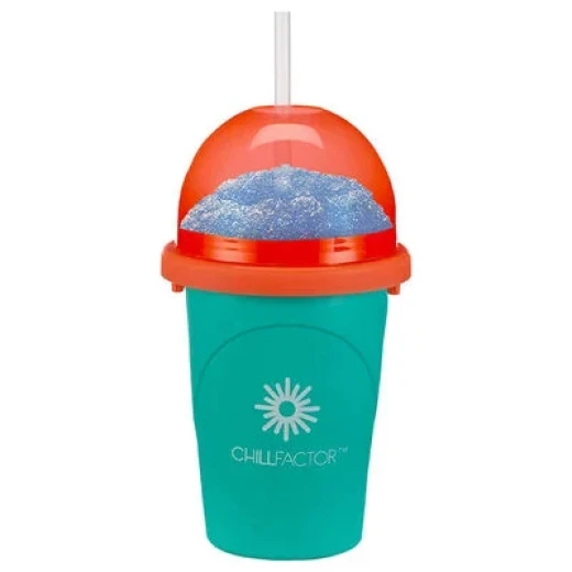 كوب صانع السلاش من تشيل فاكتور (ChillFactor Slushy Maker) باللون الأخضر النيوني واالزهر والكحلي.يعتمد هذا المنتج على تقنية التجميد السريع لتحويل المشروبات السائلة إلى سلاش مثلج في ثوانٍ معدودة من خلال الضغط المستمر على جوانب الكوب - كرييتيفز - Image 4