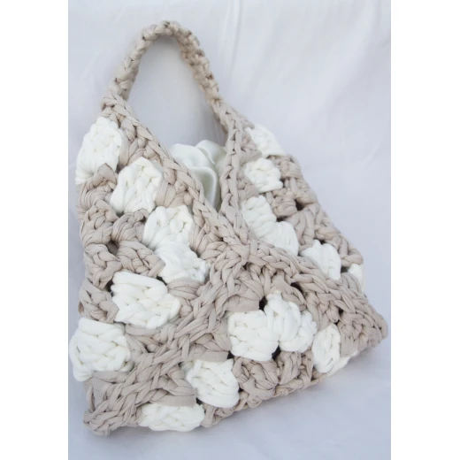 Handmade Crochet Bag in Beige and White with 70 cm Strap and Soft Satin Lining, Lightweight Elegant Design for Daily Use, Casual Outfits, and Stylish Fashion Looks - Crochet zino - Image 7