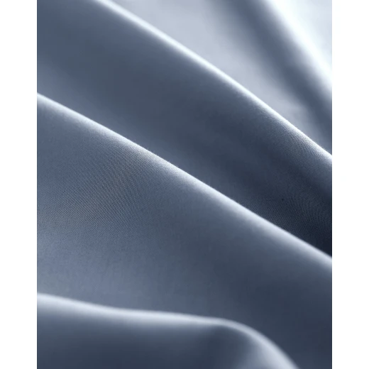 غطاء لحاف مدام كوكو Ciel كينج ساتان 240×220 سم – غطاء سرير فاخر وناعم بتصميم أنيق، يمنح الراحة ويضيف لمسة راقية لغرفة النوم - مدام كوكو - Image 2