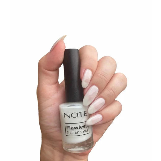 Note Cosmetique Flawless Nail Enamel - 21 Whisper White Note Cosmetique Flawless Nail Enamel - 21 Whisper White