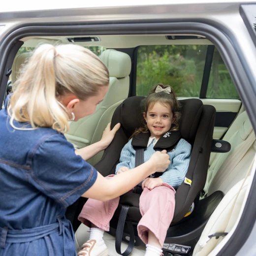 Joie i-Pivot 360 Rotating i-Size Car Seat in Shale Grey: The Ultimate Newborn to 4 Year ISOFIX Swivel for Safety and Comfort. Easy Installation, Enhanced Protection, and 360-Degree Rotation for Effortless Accessibility. - Joie - Image 7