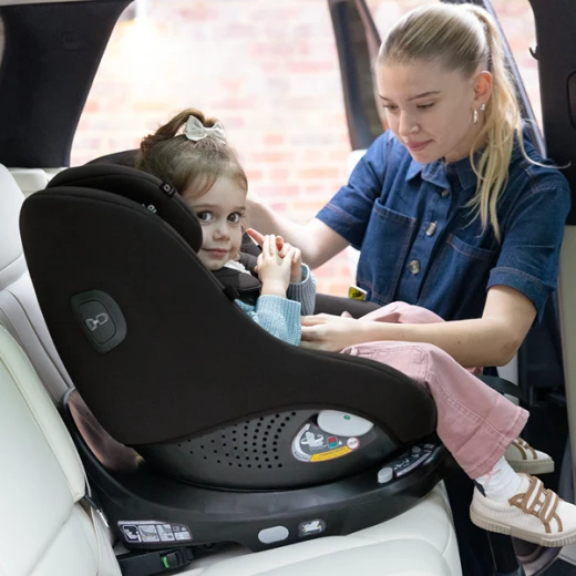 Joie i-Pivot 360 Rotating i-Size Car Seat in Shale Grey: The Ultimate Newborn to 4 Year ISOFIX Swivel for Safety and Comfort. Easy Installation, Enhanced Protection, and 360-Degree Rotation for Effortless Accessibility. - Joie - Image 9