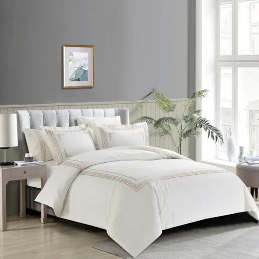 Nova Chain Embroidery Duvet Cover Set - 100% Cotton, 200 Thread  - 6 Pcs - King & Super King - White & Gold - Nova Home - Image 4