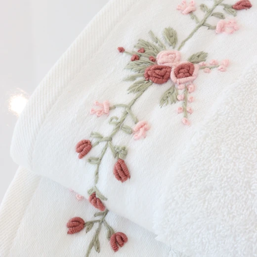 Nova Home Esra Floral Embroidered Towel - 100% Cotton - 50x90 Cm - White - Nova Home - Image 3