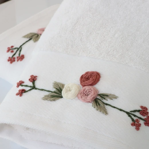 Nova Home Rose Mary Floral Embroidered Towel - 100% Cotton - 50x90 Cm - White - Nova Home - Image 3