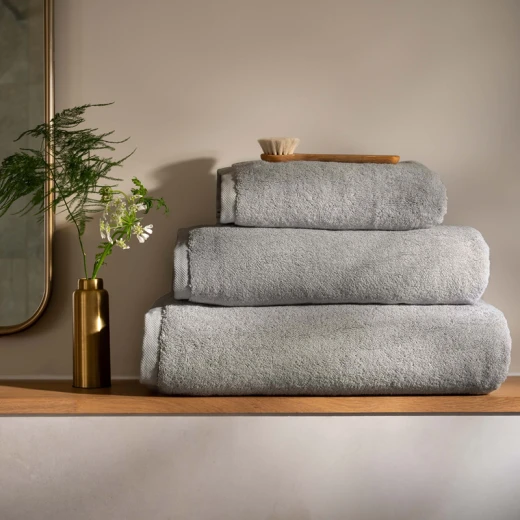 Nova Home Egyptian Towel - 100% Cotton - 100x150 Cm - Silver Nova Home Egyptian Towel - 100% Cotton - 100x150 Cm - Silver