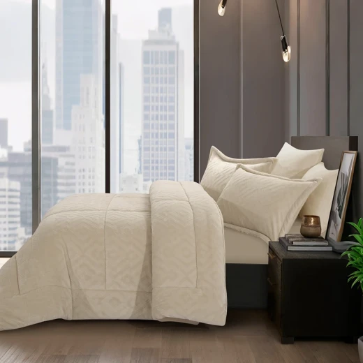 Nova Home Froska Winter Embossed Flannel  Comforter Set with Soft Fur Backing - King/Super King - Beige - Nova Home - Image 3