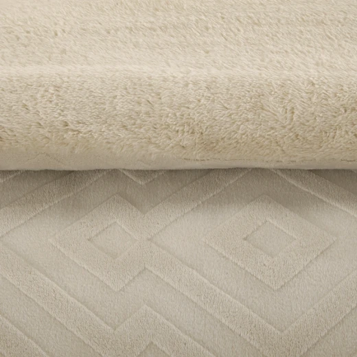 Nova Home Froska Winter Embossed Flannel  Comforter Set with Soft Fur Backing - King/Super King - Beige - Nova Home - Image 5