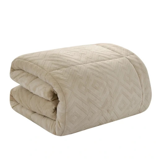 Nova Home Froska Winter Embossed Flannel  Comforter Set with Soft Fur Backing - King/Super King - Beige - Nova Home - Image 8