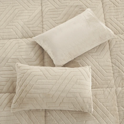 Nova Home Chevrone Winter Jaquard Fur Comforter Set with Soft Mink Backing - King/Super King - Beige - Nova Home - Image 5