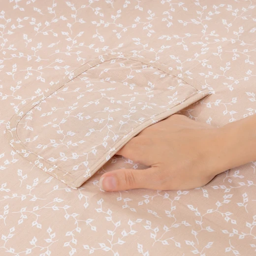 BabyJem Floral Nursing Cover (Simon) – Breathable Breastfeeding Apron with Adjustable Strap and Storage Pocket - BabyJem - Image 2
