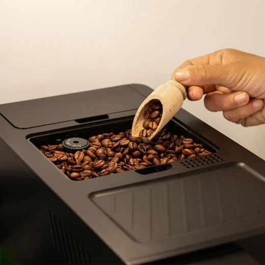 Cecotec Cremmaet Compactccino Super-Automatic Coffee Machine — 1350W Power, 19-Bar Pump, TFT Display with Wi-Fi App Control, Built-in Conical Grinder with 5 Grinding Levels, 150g Airtight Bean Hopper - Cecotec - Image 5